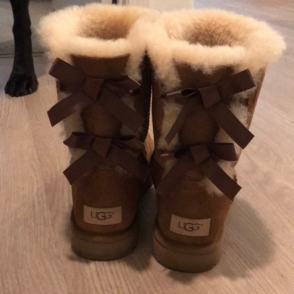 Ugg Bailey Bow II. Size 9.